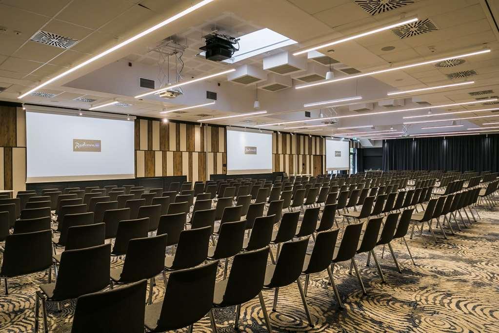 Radisson Blu Hotel. Сопот Зручності фото